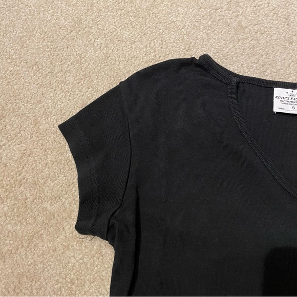 Vintage Black T-Shirt 90's Crop Cap Sleeve Size Small XS Mini - Picture 3 of 4